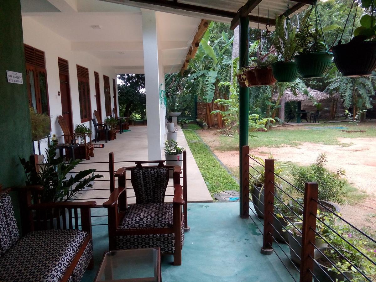 Villa Waterway Garden à Polonnâruvâ Extérieur photo