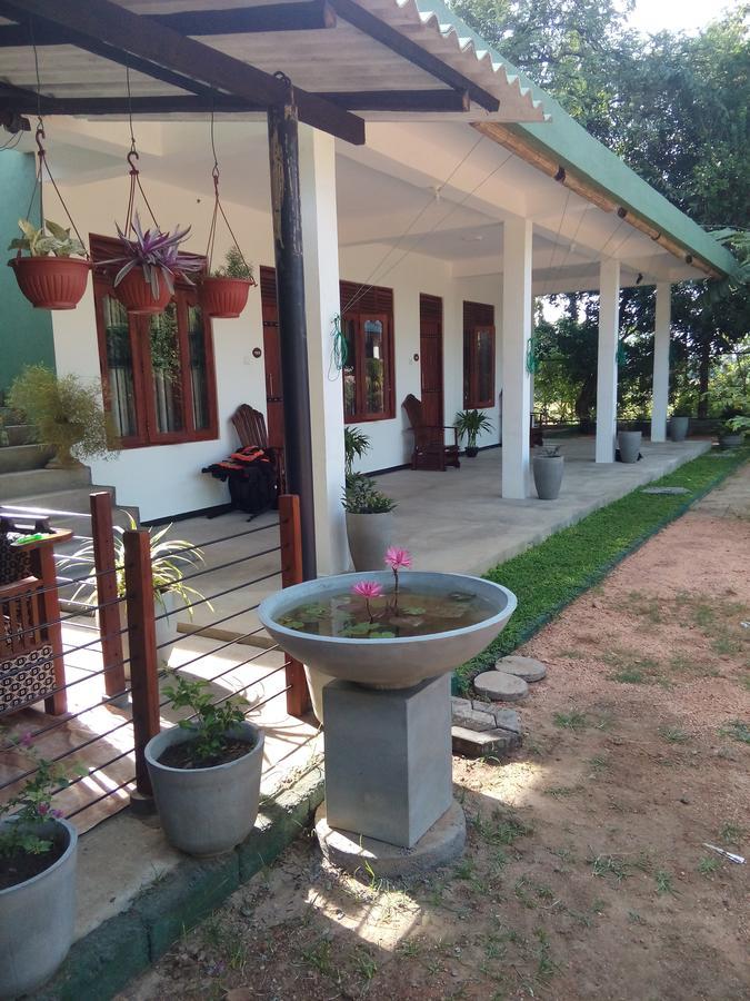 Villa Waterway Garden à Polonnâruvâ Extérieur photo