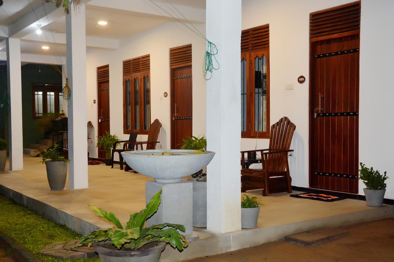 Villa Waterway Garden à Polonnâruvâ Extérieur photo